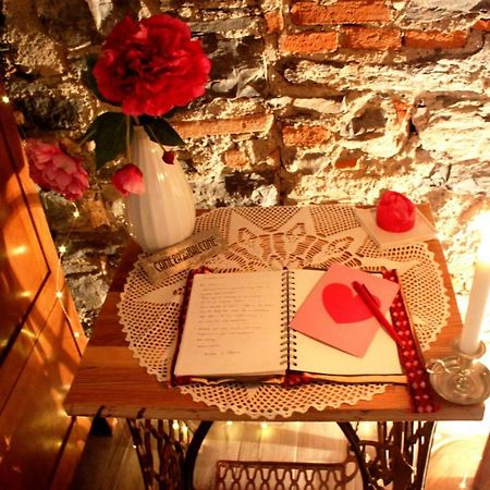 Le Dame Della Cortesella B&B โกโม ภายนอก รูปภาพ